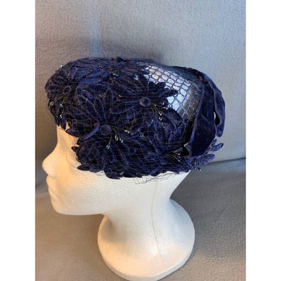 Ladies Navy Flowers with Velvet Bow Hat Vintage - Picture 2 of 9